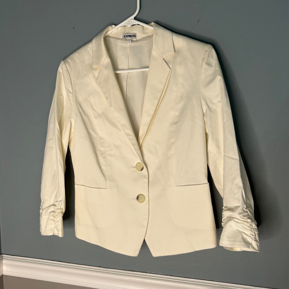 Express Womens Ivory Ruched 3/4 Sleeve Two Button Tailored Blazer Size 6